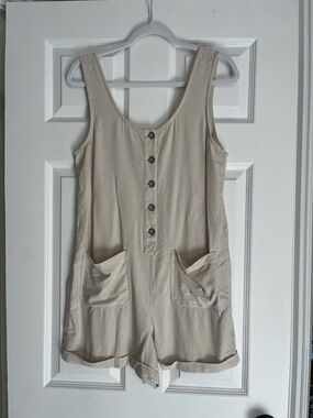 Sleeveless Pocket Romper Shorts in Beige